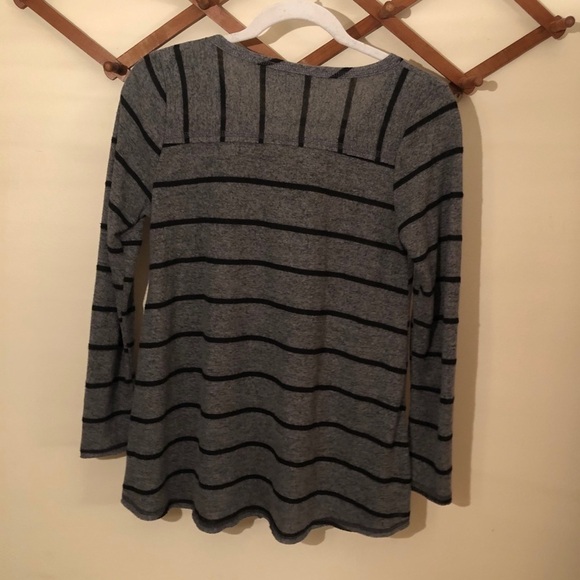 3/$25 🙌🏼 Soft Surroundings Striped Long Sleeve Top - Picture 4 of 5